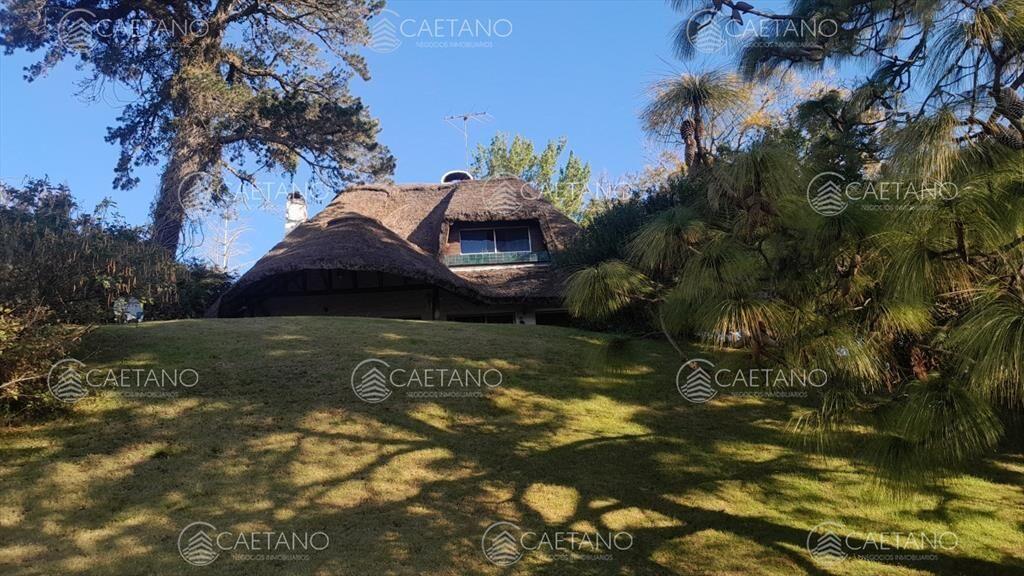 Directamente sobre la Laguna del sauce