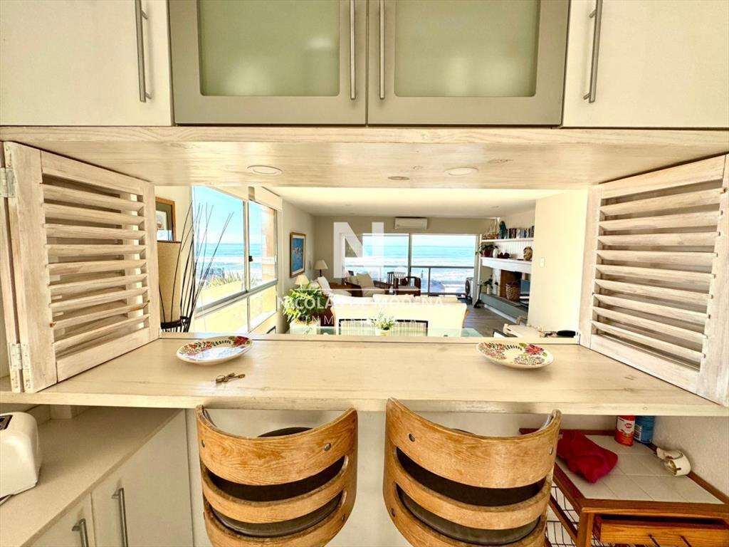 Excelente apartamento en península playa brava