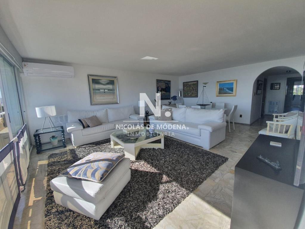 Departamento en venta, 3 dormitorios. Torre