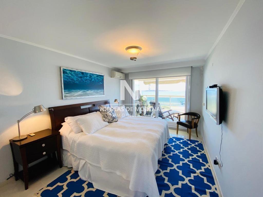 Departamento en venta en Playa Mansa con linda