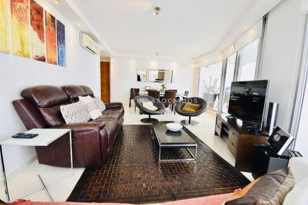 Apartamento en venta 3 dormitorios en venta en