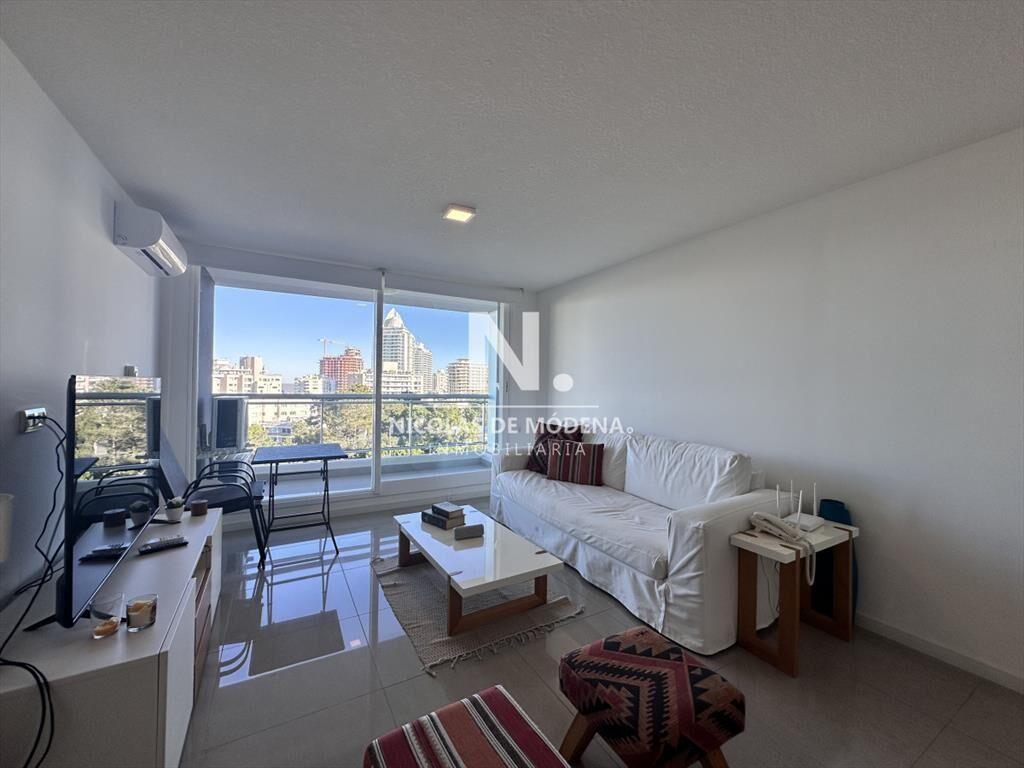Vende departamento en Torre One II, Punta del