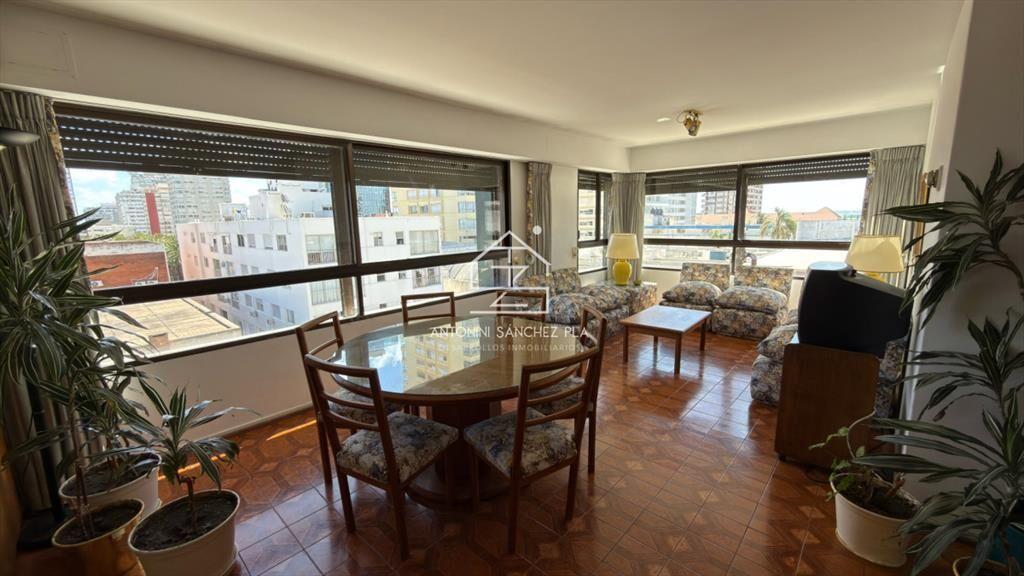 Venta Apartamento 2 Dormitorios y Dependencia del