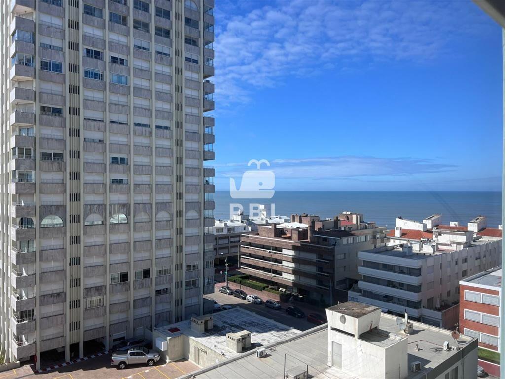 APTO EN VENTA EN PENINSULA CON VISTA AL MAR DE 2 DORMITORIO