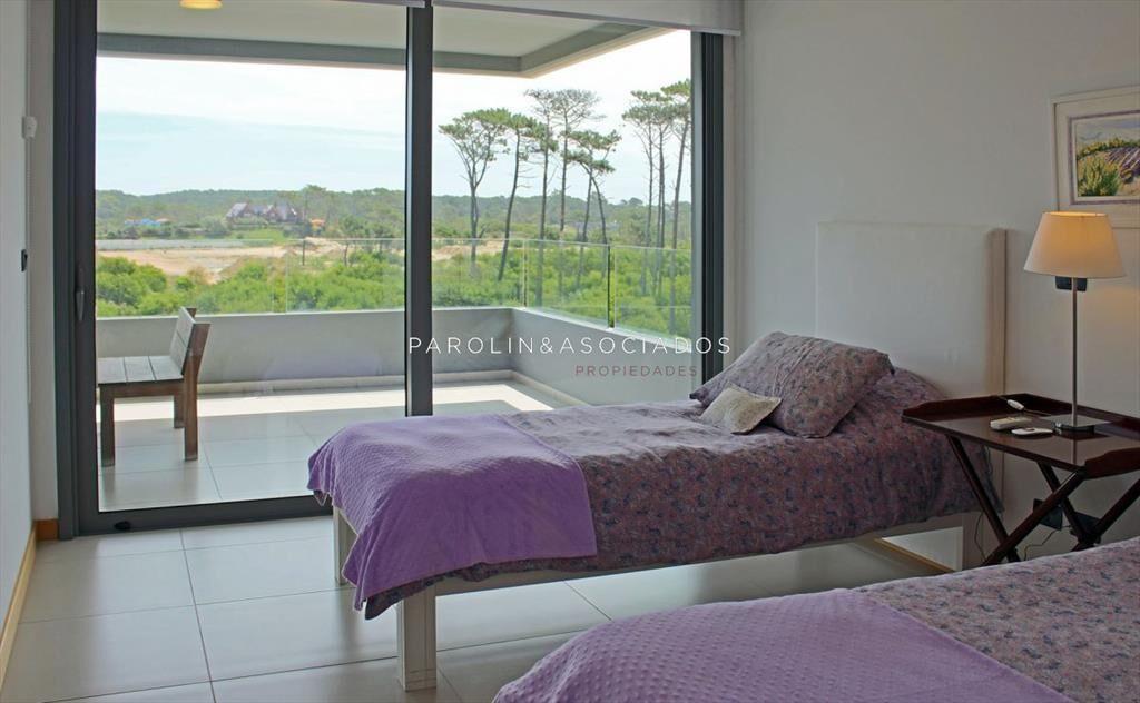 Apartamento de 3 dormitorios en venta en Tiburón
