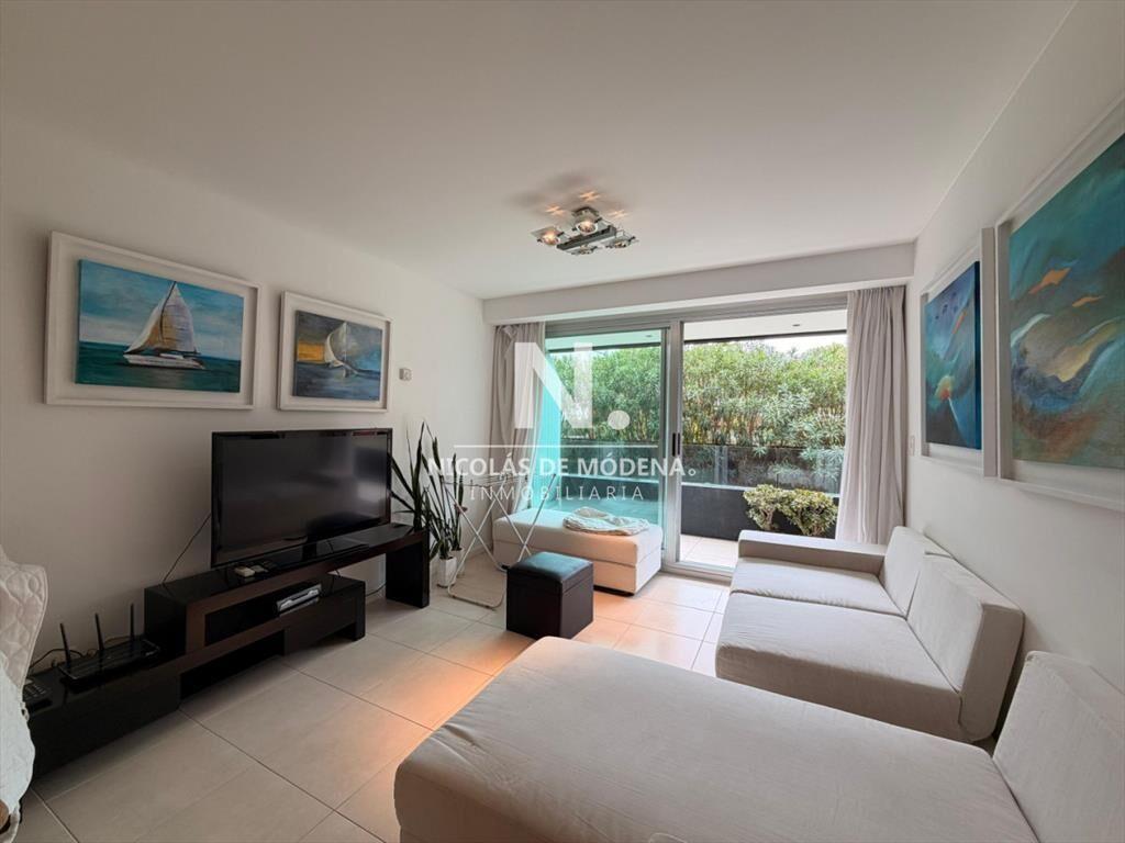 En venta apartamento de e Dormitorios en Mansa, Punta del E