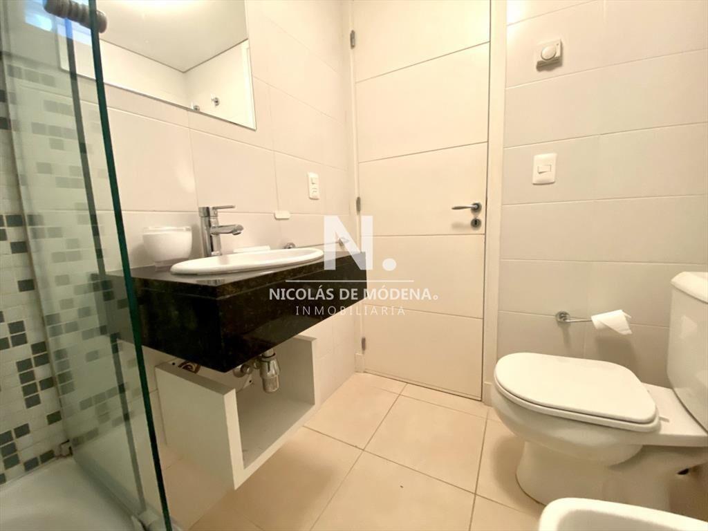 Hermoso apartamento de 3 dormitorios en torre de