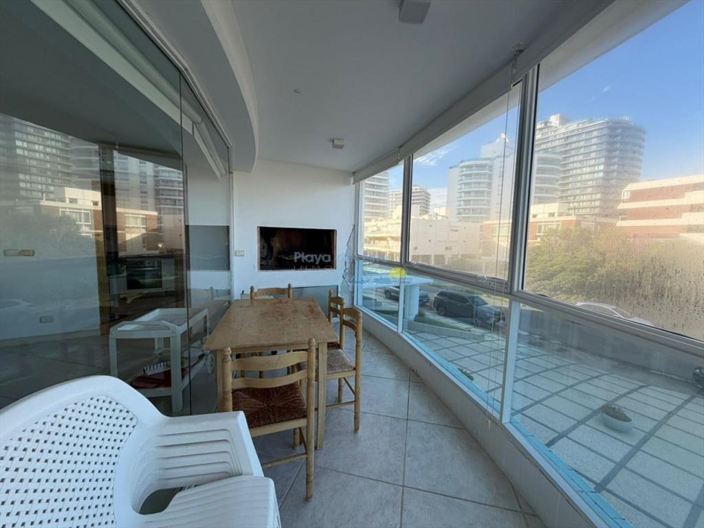 Apartamento en venta de 3 dormitorios en Punta ,