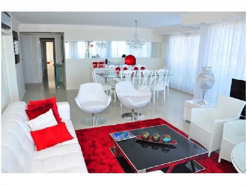 Apartamento en venta de 3 dormitorios en Torre