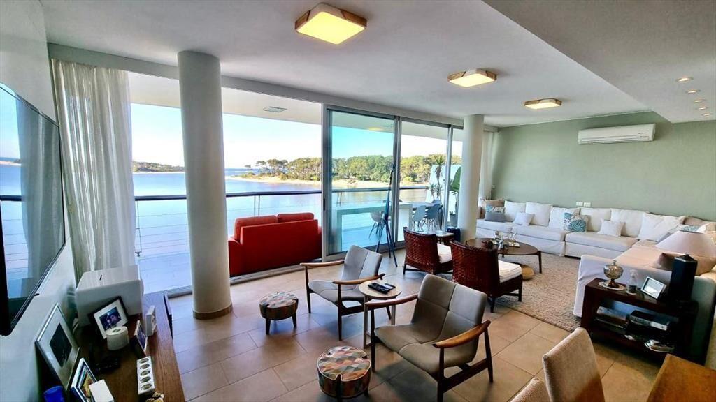 Apartamento con Excepcional vista al mar, gran terraza, 3 S