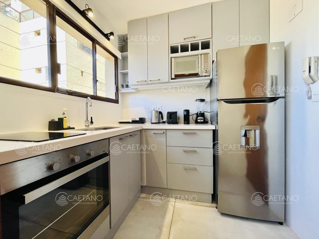 Apartamento de 2 Dormitorios en playa El Emir, -