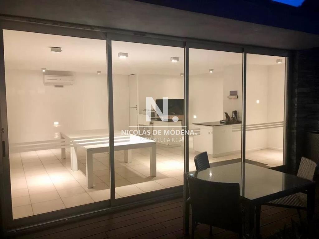 Impecable departamento, comodo e iluminado.