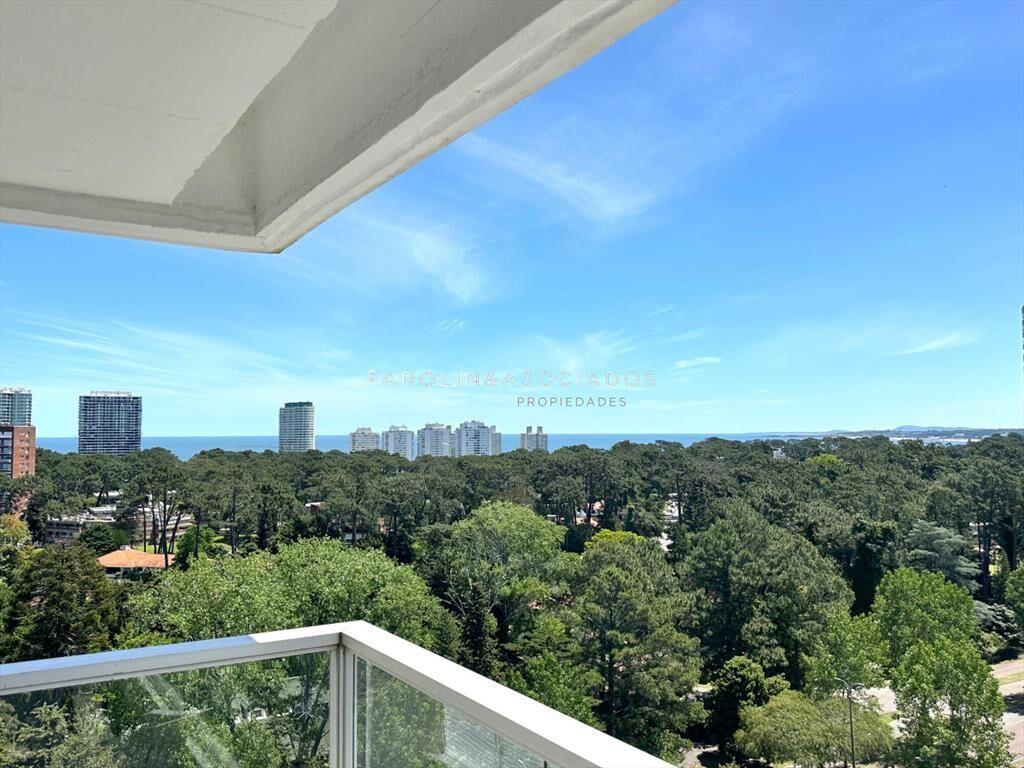 Apartamento en venta de 2 dormitorios en edificio Parquemar