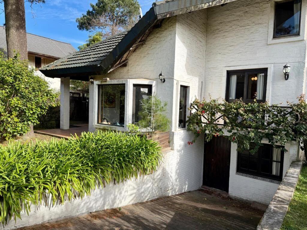 Casa en Pinares - Punta del Este