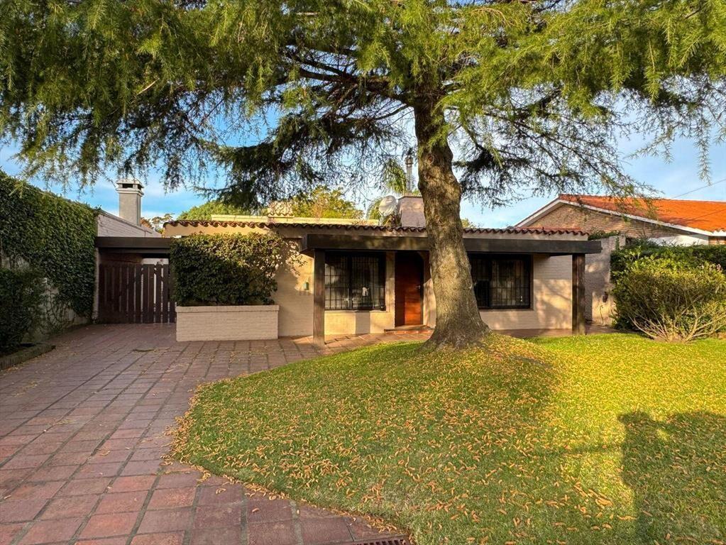 Venta Casa 3 Dormitorios 3 Baños Piscina Carrasco Norte
