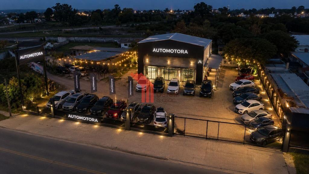 Venta Local comercial, con gran terreno sobre