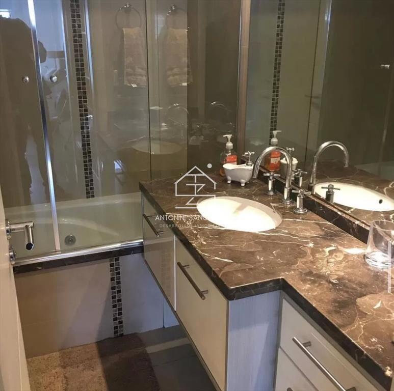 Departamento de 2 dormitorios con parrillero en venta en Ca