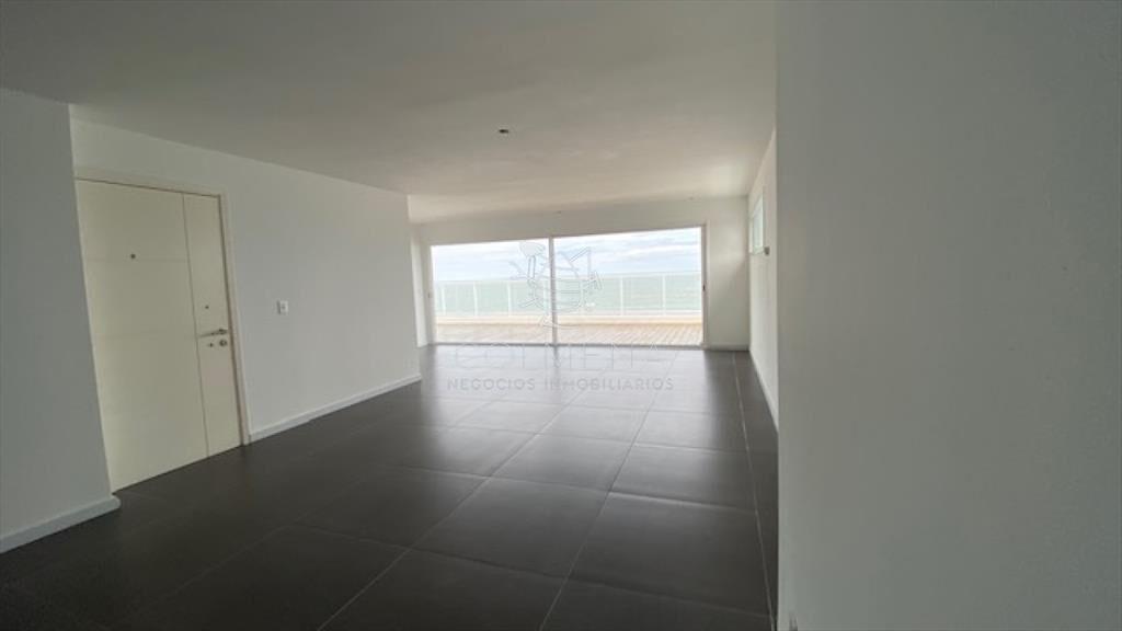 Pent-house con excelente vista a rambla de la - y