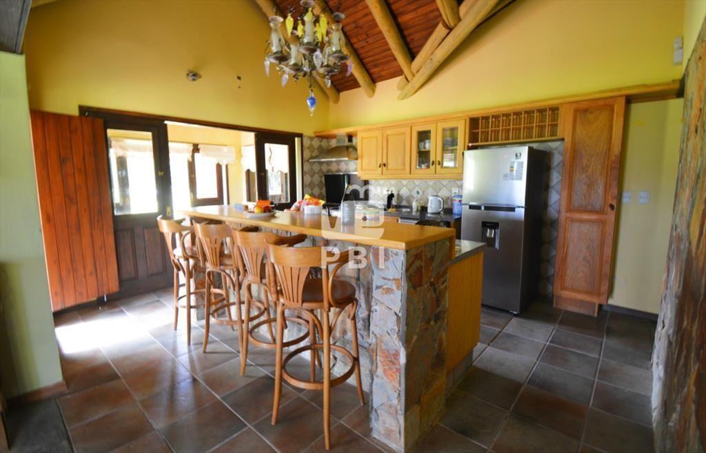 Casa en Alquiler con amplio jardÃn en El Quijote
