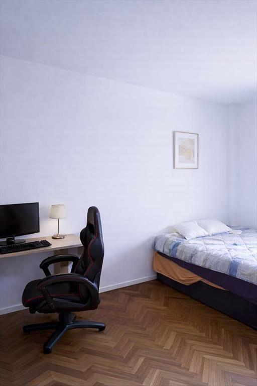 Venta apartamento al frente 3 dormitorios . Tres Cruces (Al