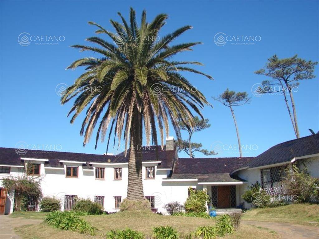 Venta casa 5 dormitorios primera linea playa del