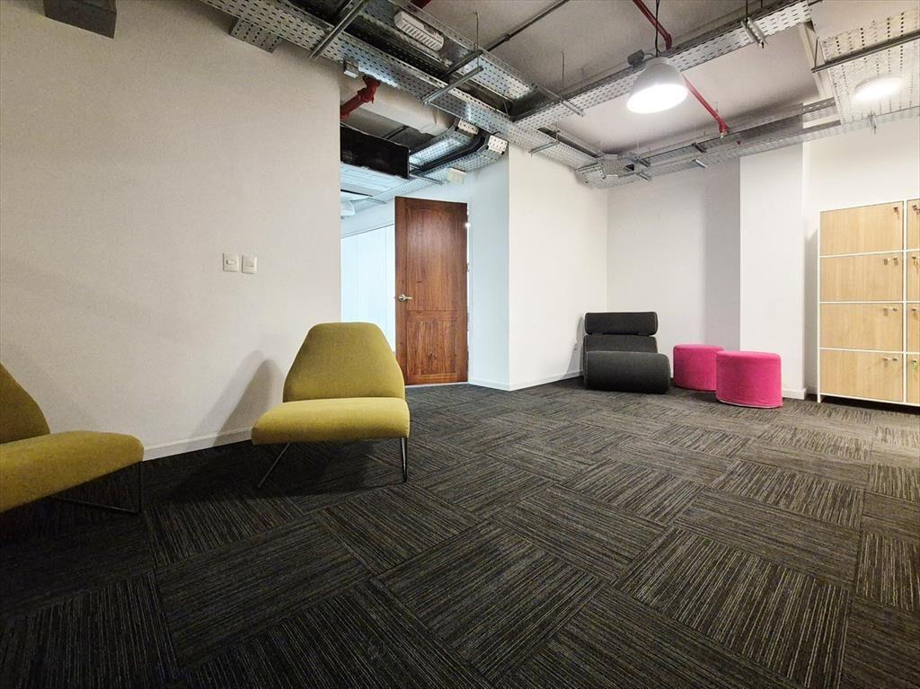 - ALQUILER - OFICINA PRIVADA - COWORK - PLAZA INDEPENDENCIA