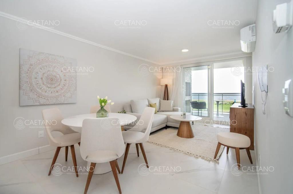 Apartamento en Alquiler de 2 dormitorio frente al