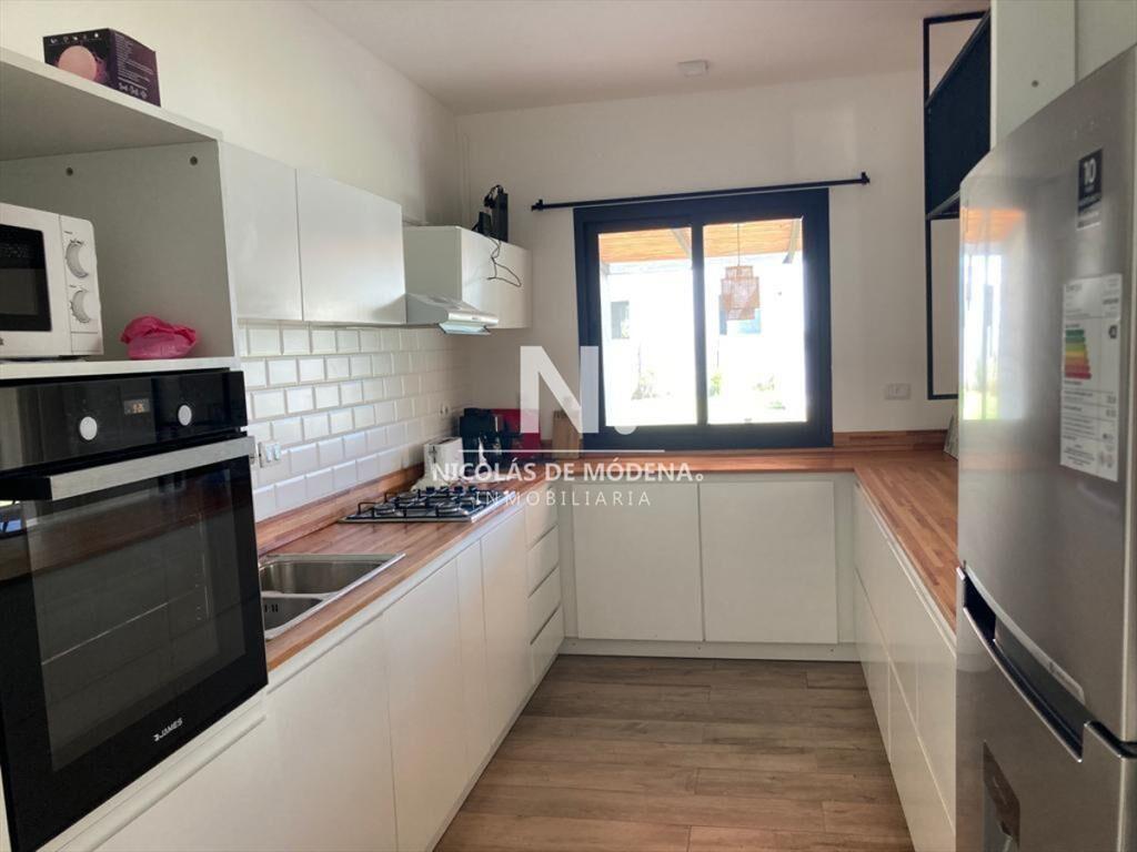 Vende impecable casa de 3 dormitorios en La Punta