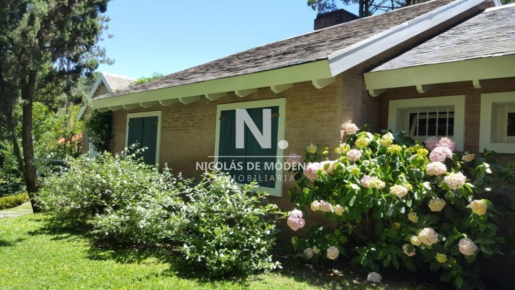 Excelente casa en alquiler en zona residencial!!!