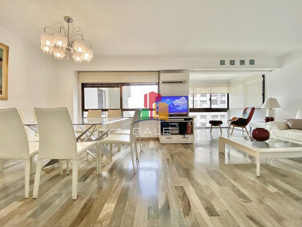 Apartamento en Brava, 3 dormitorios *