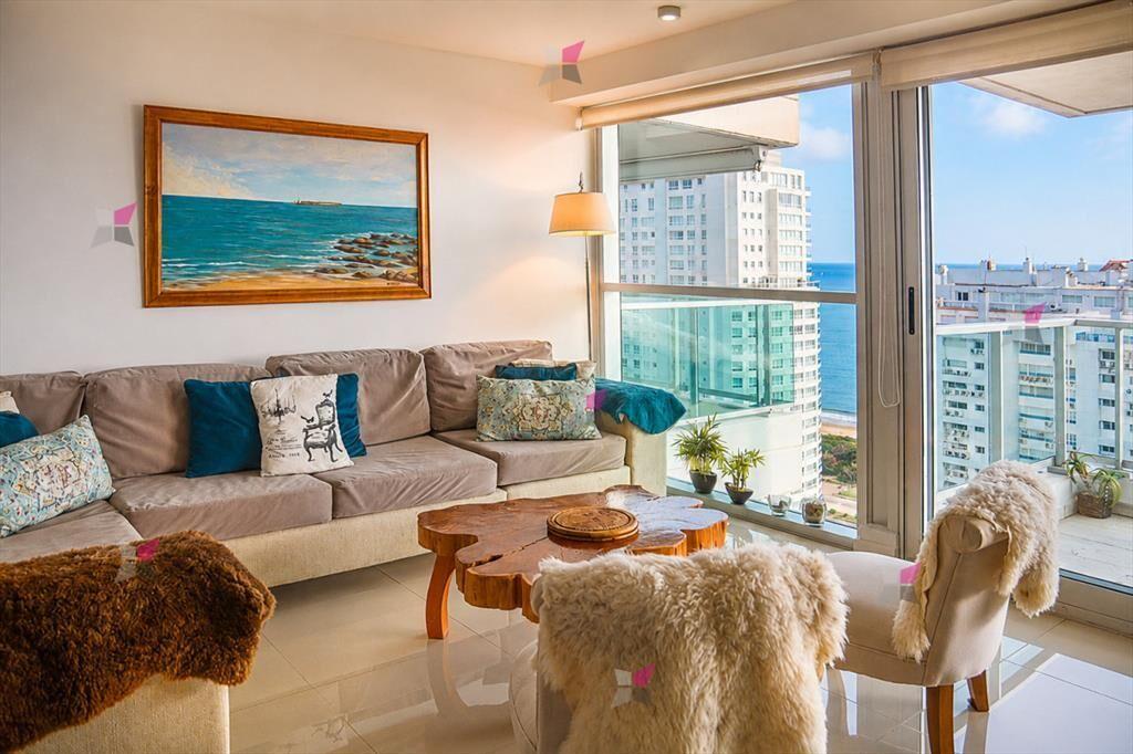 Departamento de 3 dormitorios en venta a pasos del mar. Gal