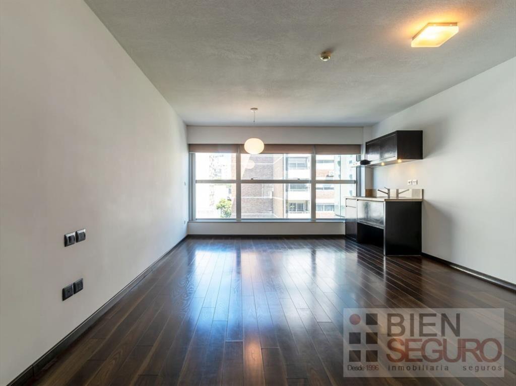 Impecable monoambiente en alquiler en Pocitos. Con piscina,