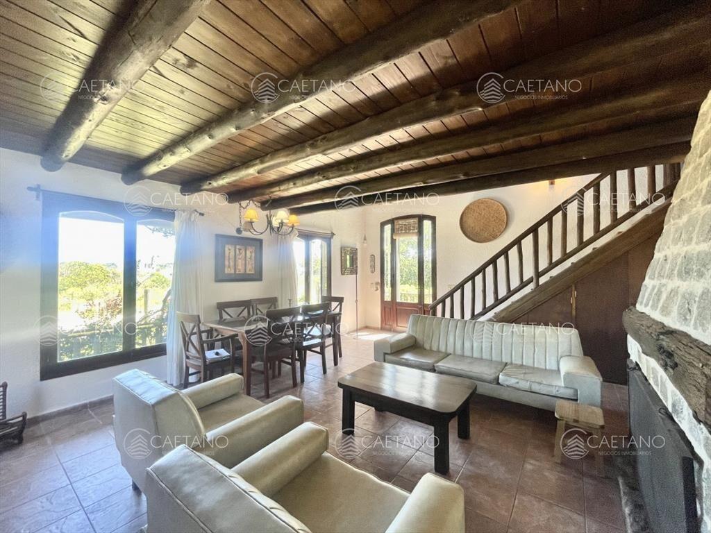 Alquiler casa 3 dormitorios en Balneario Bs As - Punta del