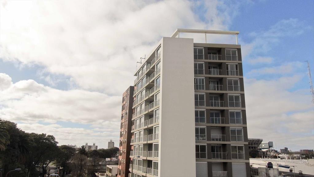 APARTAMENTO DE 2 DORMITORIOS EN TRES CRUCES AL FRENTE.