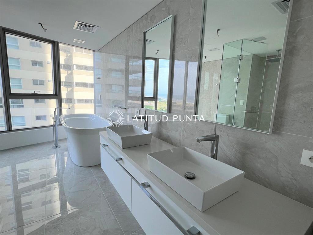 Apartamento en Punta del Este, Brava
