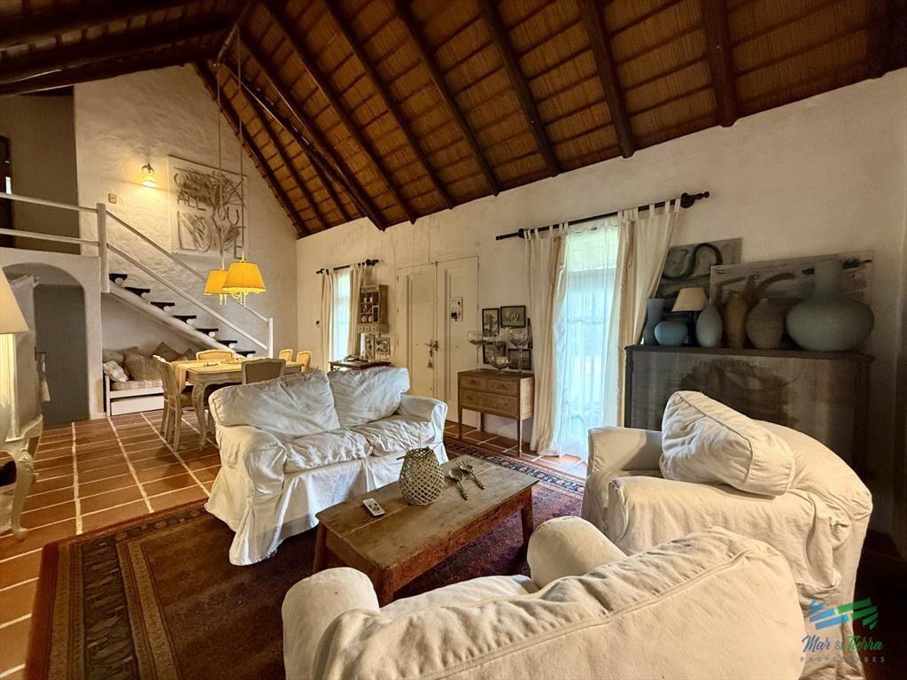 En venta casa 4 dormitorios con piscina en Punta