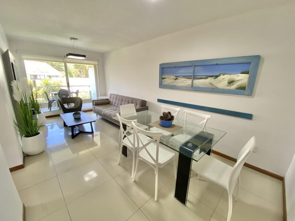Apartamento de 2 dormitorios + terraza con parrillero de us
