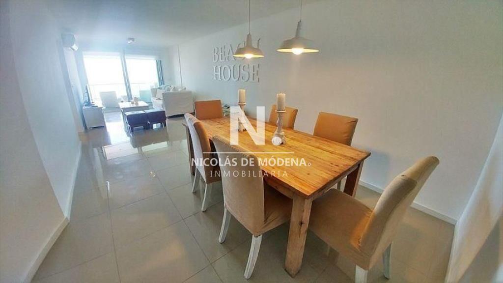 Apartamento en venta 3 dormitorios en Playa