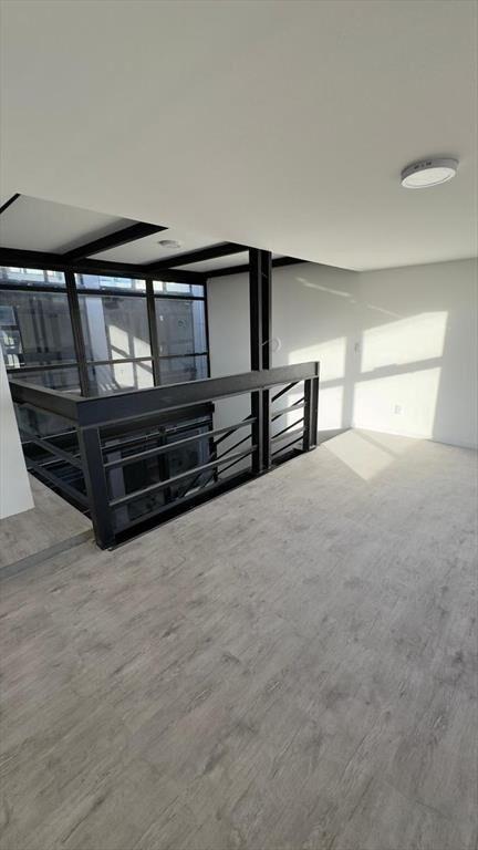Sarandi, Loft en plaza Matriz, 46 m2, muy iluminado, Estren