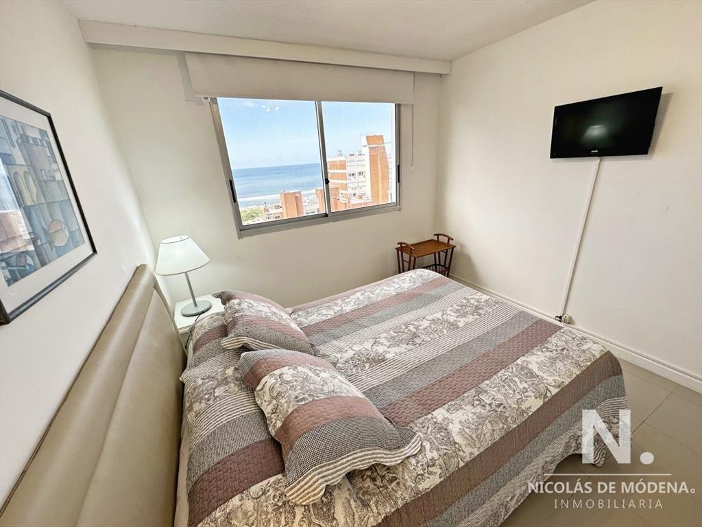 Apartamento con vista a Playa Brava y Playa Mansa, 2 dormit