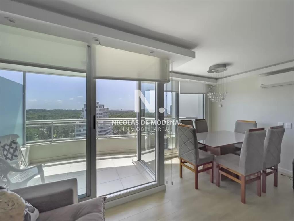 Piso alto en venta en Ocean Drive - 2 dorm 2