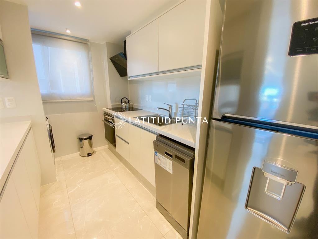 Pent House en Mansa, 3 dormitorios y parrillero