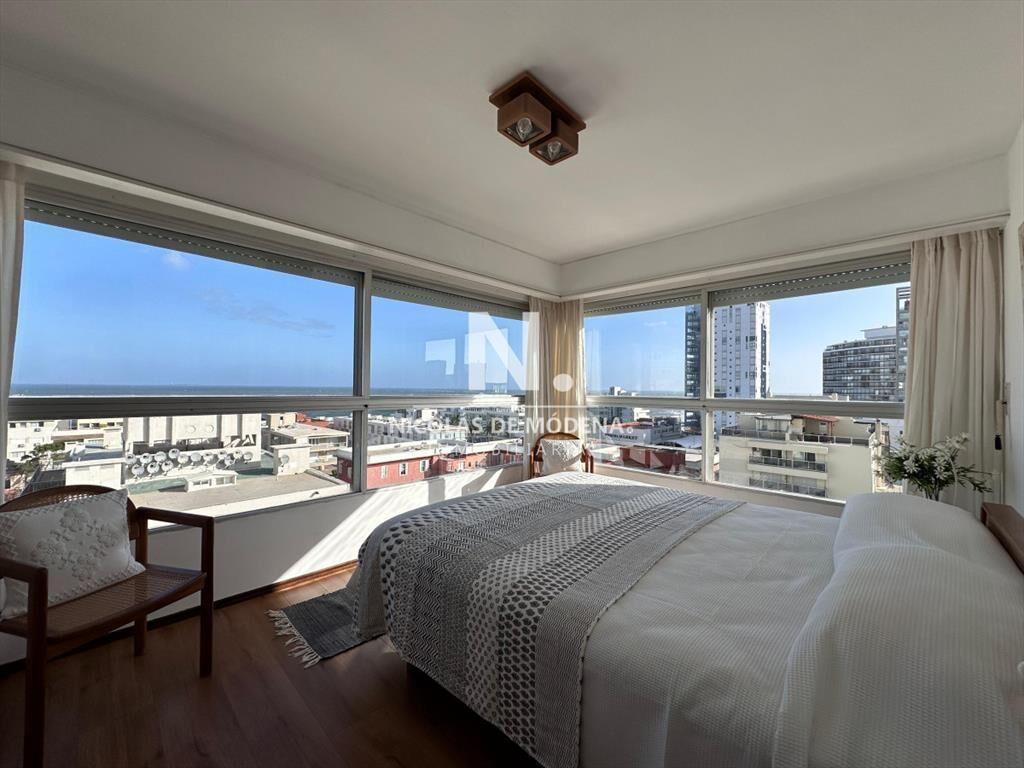 Apartamento de 3 dormitorios en Peninsula, Punta
