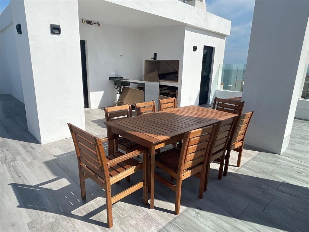Venta departamento en Punta del este frente al mar