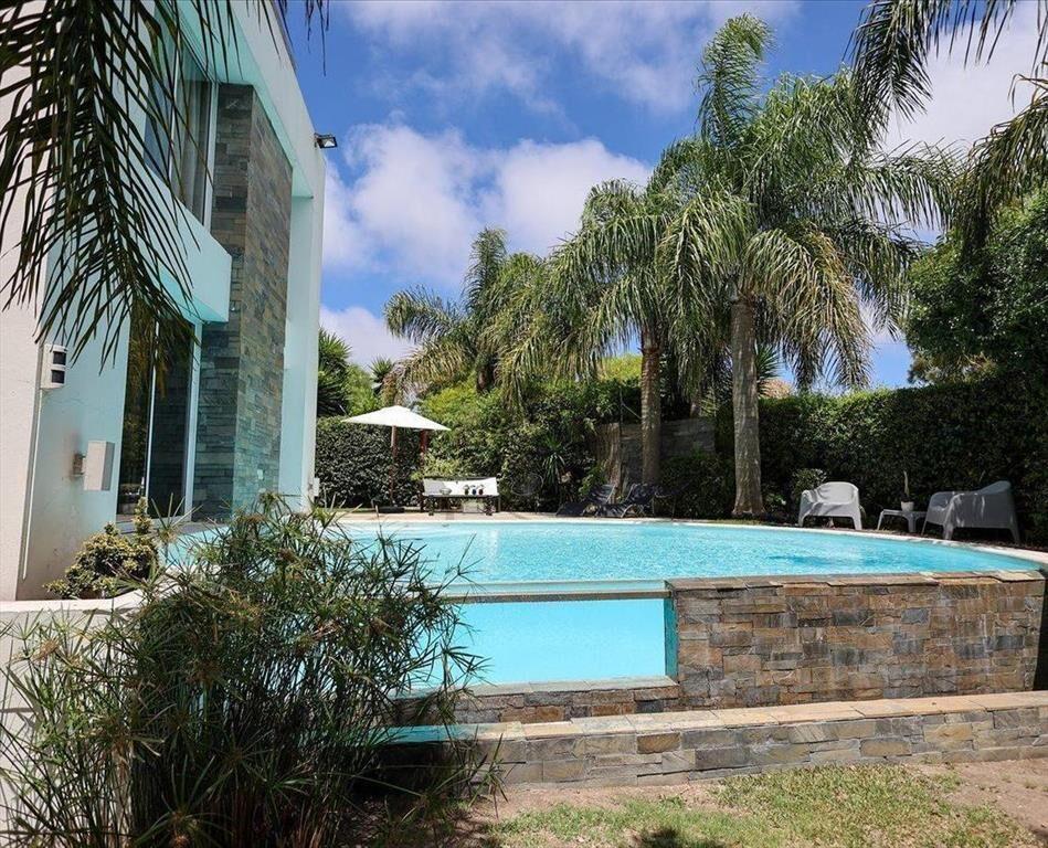 Venta Casa 5 dormitorios Carrasco