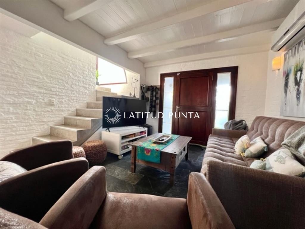 Casa en barrio privado Parque Pinares, 2