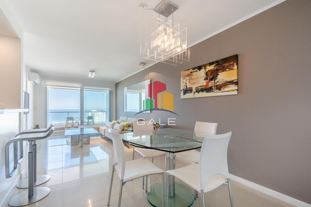 Apartamento de 2 Dormitorios en Playa Brava con Vista al Ma