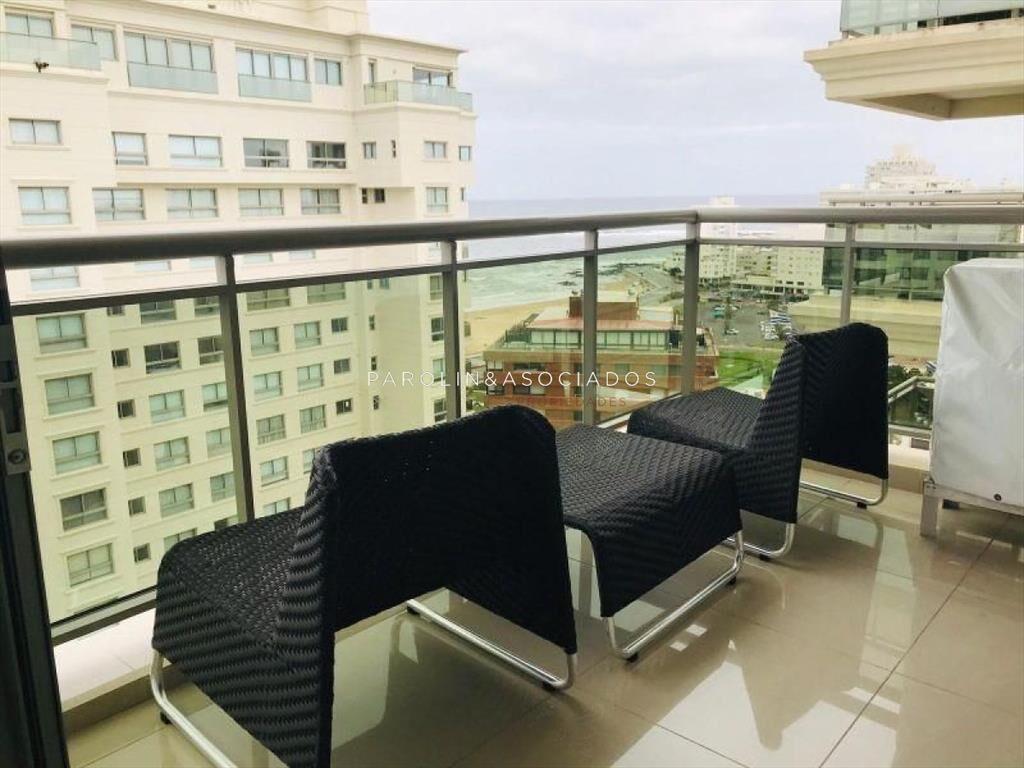 Apartamento de 3 dormitorios en venta en Torre