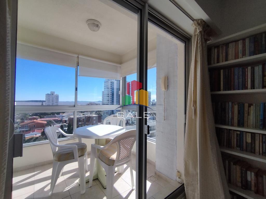 Alquiler y venta de apartamento de dos dormitorios en Punta