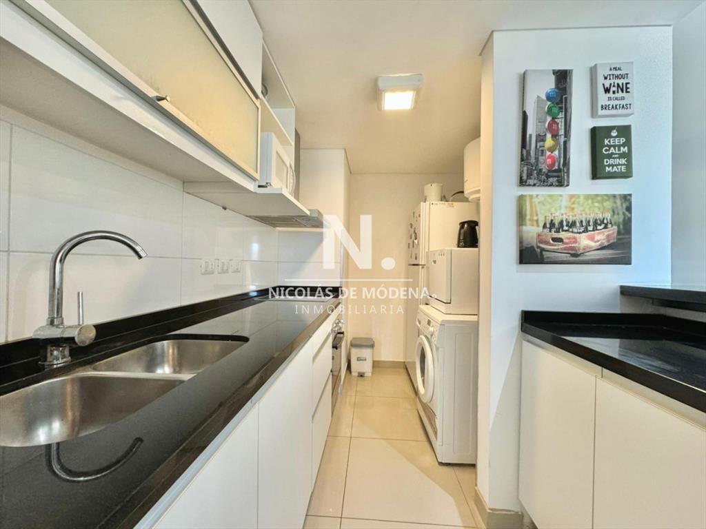 Vende apartamento con hermosa vista de 2 en punta